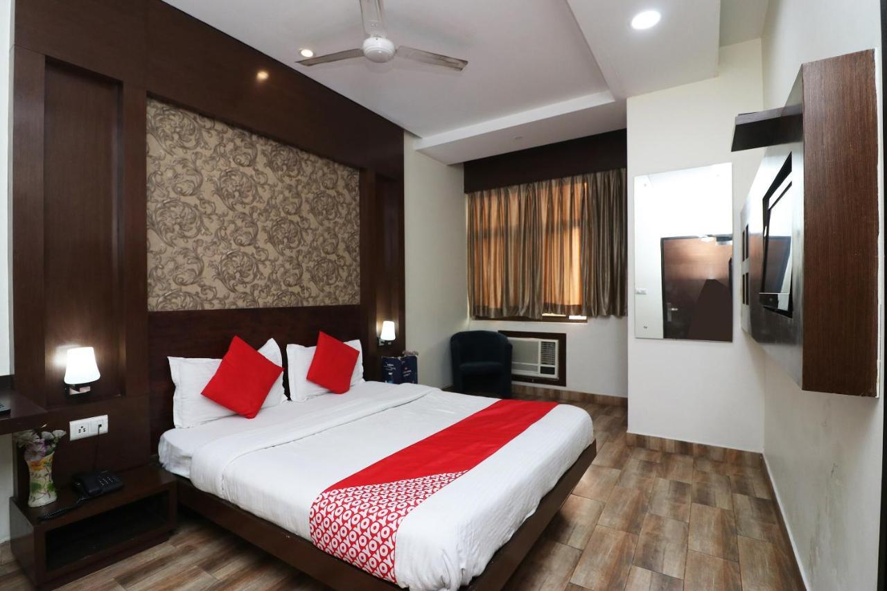 Oyo 18753 Hotel Glance Inn New Delhi Luaran gambar