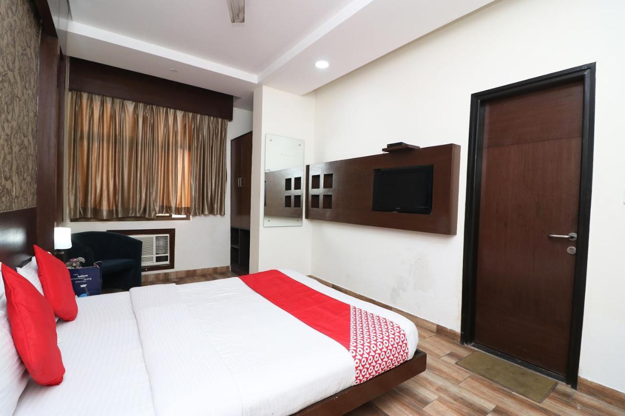 Oyo 18753 Hotel Glance Inn New Delhi Luaran gambar