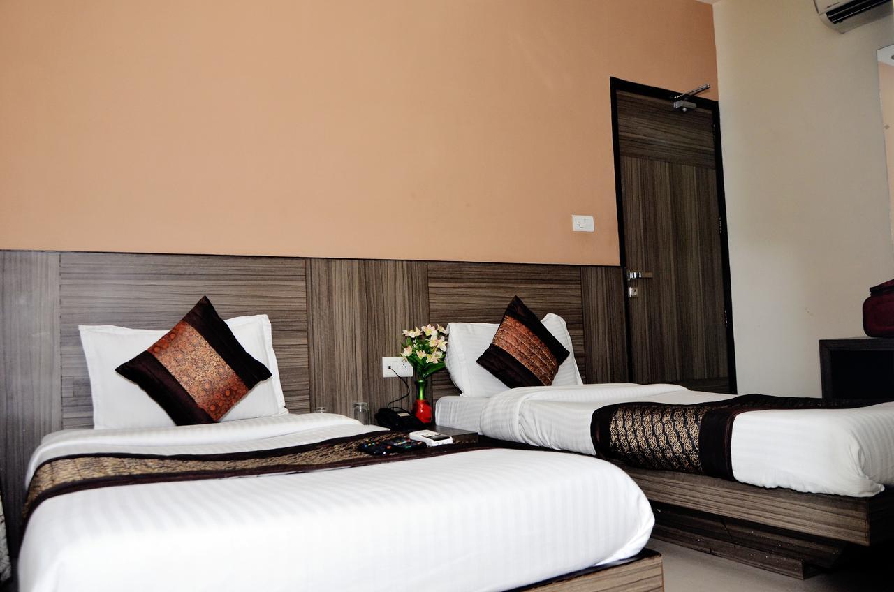 Oyo 18753 Hotel Glance Inn New Delhi Luaran gambar