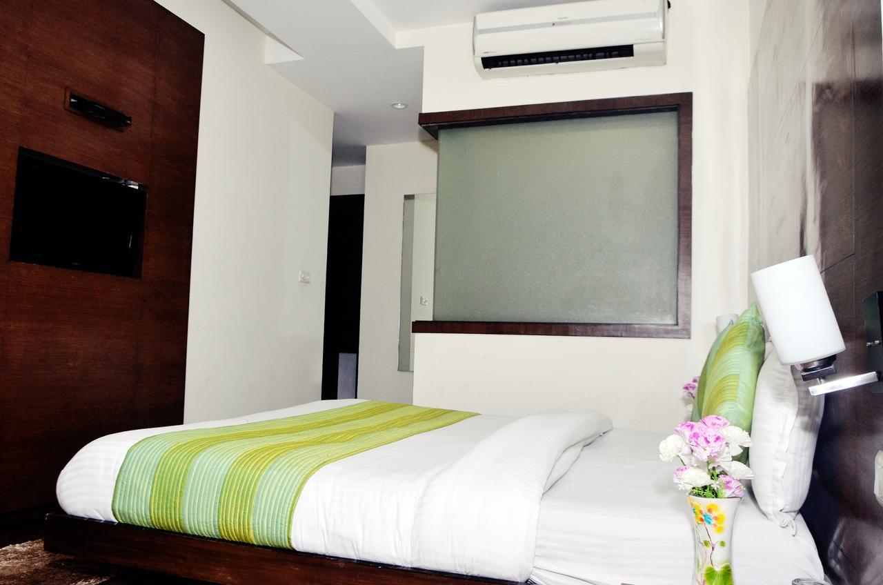 Oyo 18753 Hotel Glance Inn New Delhi Luaran gambar