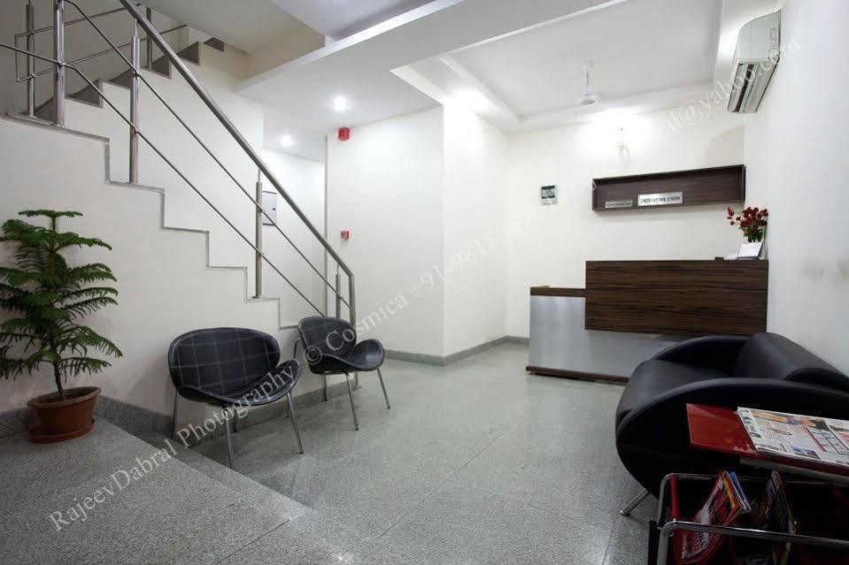 Oyo 18753 Hotel Glance Inn New Delhi Luaran gambar
